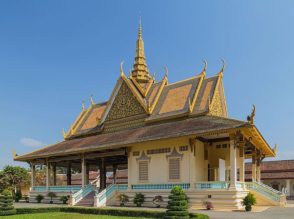 圖為柬埔寨金邊王宮的皇家接待大廳。今天是柬埔寨獨立日。