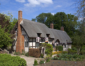 Anne Hathaway Cottage 1 (5662418953). Jpg