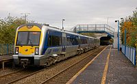 Een trein in Titanic Quarter