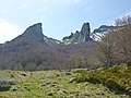 La Crête du Coq (à gauche) et la Dent de la Rancune (à droite) dans la Vallée de Chaudefour,