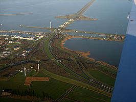 Den Oever, Stevinsluizen en Afsluitdijk