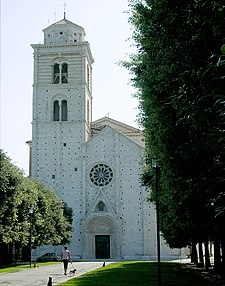 Katedrála ve Fermu