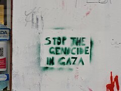 Grafitto mit Slogan „Stop the genocide in Gaza“, Deutschland, Februar 2024