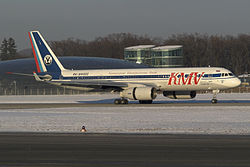 Tupolev Tu-204-100 della russa KMVavia