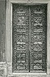 Porte centrale de la Basilique.