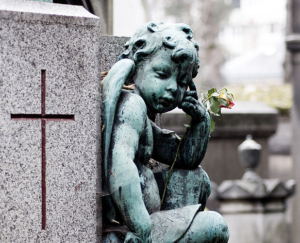 Неизвестная могила на кладбище Пер-Лашез в Париже