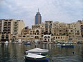 Spinola Bay mit dem Portomaso Tower im Hintergrund