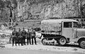 Somua MCG (leichte Zugkraftwagen S307(f)) con un 7,5 cm PaK 40 al traino in Italia settentrionale