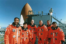 Слева-направо: Уинстон Скотт, Коити Ваката, Даниэль Барри, Брайан Даффи, Джетт Брент, Лерой Чиао.