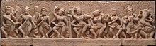 Семь богинь-матерей (Матрика) в окружении Шивы (слева) и Ганеши (справа) .jpg