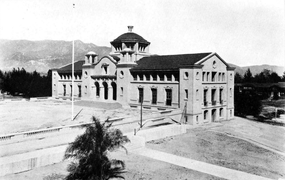 Throop Hall in 1922