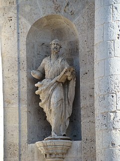 Estatua de San Pedro realizada por Pedro Baamonde nel sieglu XVIII.