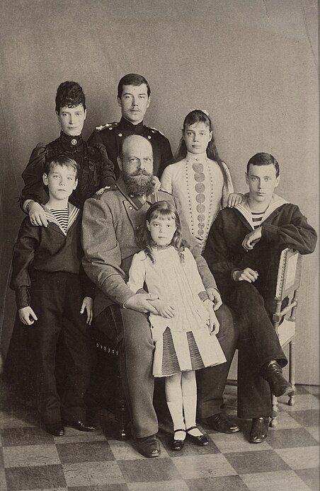 File:1888. Семья императора Александра III.jpg