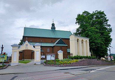 Założenie z bramą i dzwonnicą