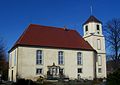 Kirche mit Kirchhof, Denkmal für die Gefallenen von 1870/71, eine Grabanlage und ein Grabmal an der südlichen Kirchenwand sowie Einfriedungsmauer mit Kirchhofstor