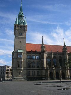 http://upload.wikimedia.org/wikipedia/commons/thumb/a/ae/Braunschweig-Rathaus.jpg/240px-Braunschweig-Rathaus.jpg