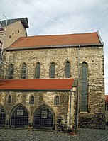Calbe St. Stephani, Chor mit spitzbogenfenstern ohne Maßwerk „noch 13. Jh.“.