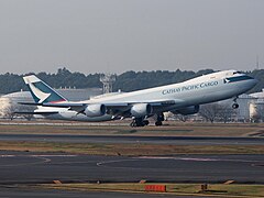 國泰航空首架波音747-8F（B-LJE），該機為亞洲首架投入服務的波音747-8