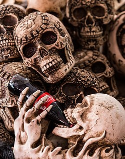 Ilustrasi tengkorak meminum Coca Cola dari Meksiko