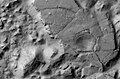 Gorgonum Chaos visto pela HiRISE da Mars Reconnaissance Orbiter. A imagem cobre uma largura de 4 km.