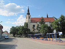 Náměstí a kostel Nanebevzetí Panny Marie
