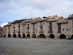 Plaza mayor de Aínsa.