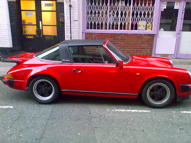 800px-Red_Porsche_911_SC_Targa.jpg