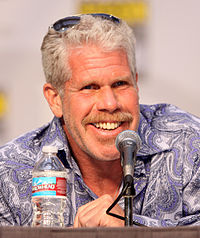 http://upload.wikimedia.org/wikipedia/commons/thumb/a/ae/Ron_Perlman_by_Gage_Skidmore.jpg/200px-Ron_Perlman_by_Gage_Skidmore.jpg