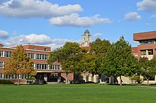 View from the Kenneth A. Shaw quadrangle, commonly known as "the Quad." Syracuse - panoramio (4).jpg