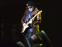 Уитфорд выступает с Aerosmith в 2010 году