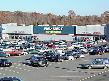 English: Exterior of a Wal-Mart Supercenter in...