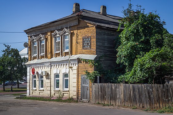 678. Дом на углу Интернациональной и Лаврова, Тамбов Автор — Саня Новиков