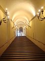 Старовинні сходи палаццо Комунале.