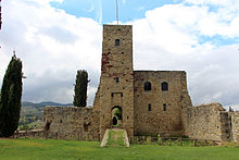 Castello di Romena, Pratovecchio Castello di romena, mastio 02.JPG