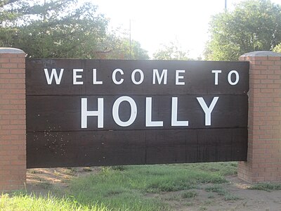 Holly welcome sign.