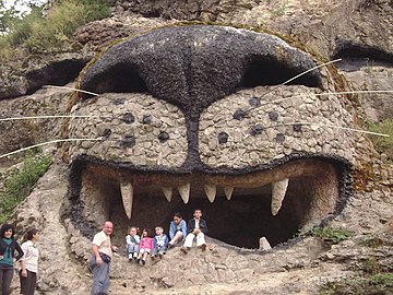 Leon, Artsakh