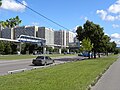 Die Monorail im Moskauer Stadtbild (ul. Akademika Koroljowa, nahe Station Telezentr)
