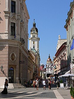 A pécsi Király utca, a Színház tértől a Széchenyi tér irányába