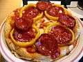 Pizza Paprika-Salami "Ufo"