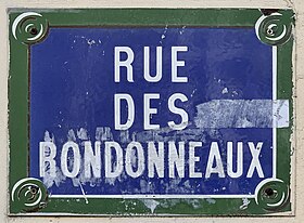 Voir la plaque.