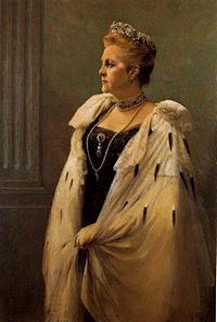 Portrait officiel de la reine Olga de Grèce par Georgios Jakobides, 1915.