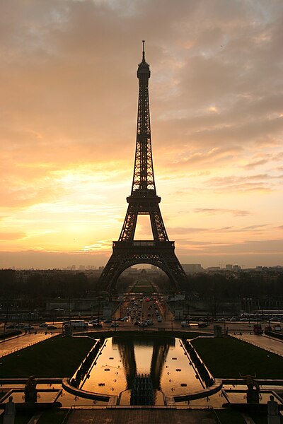 Tour Eiffel at dawn as seen from the Trocadero