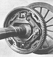 The drive wheel of a Winterthur Drive, showing the four pivoted links in a square arrangement which link the wheel to the axle