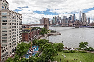 DUMBO látképe a Manhattan hídról