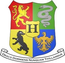 Coat of arms Hogwart with motto.svg