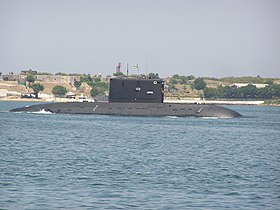 セヴァストポリ湾を航行する「アルローサ」（2006年）