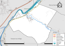 Carte en couleur présentant le réseau hydrographique de la commune