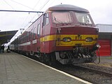 49.–50. KW Nr. 816 der NMBS/SNCB-Reihe AM 75 der Nationalen Gesellschaft der Belgischen Eisenbahnen im Bahnhof von Boom (2005)