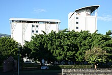 Façade nord (parvis principal).