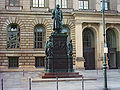 Estátua de Freiherr vom Stein em frente a Câmara dos Deputados